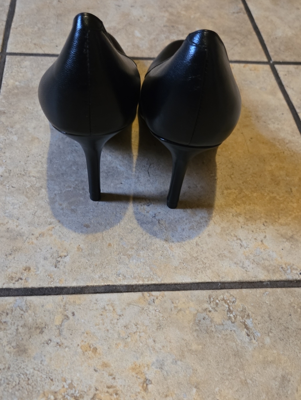 Nine West Black Leather Round-Toe Pump - Picture 2 of 6